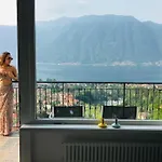 别墅 Panoramica Private Sleeps 8-by Italian