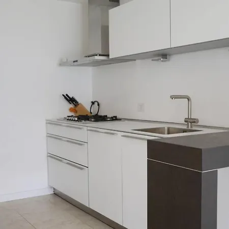 Panoramica Private Sleeps 8-by Italian