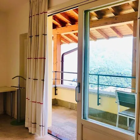 Panoramica Private Sleeps 8-by Italian