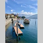 Panoramica Private Sleeps 8-by Italian * Lenno