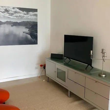 Panoramica Private Sleeps 8-by Italian *