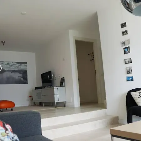 וילה Panoramica Private Sleeps 8-by Italian לנו