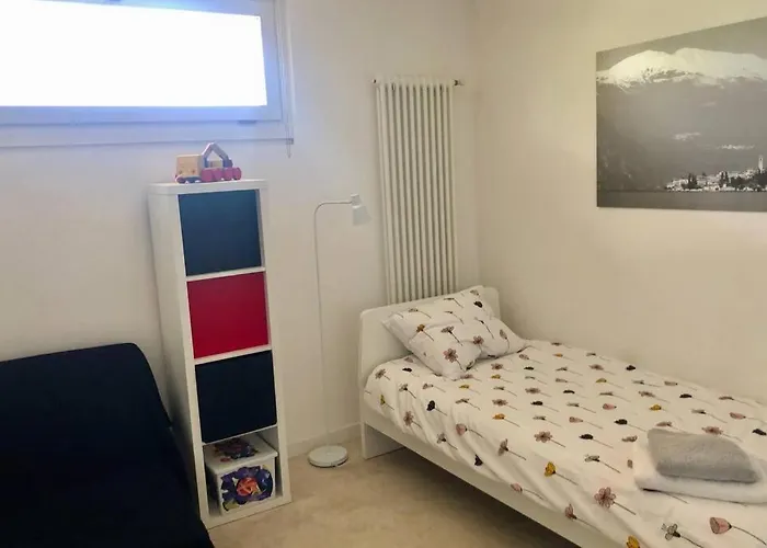 Villa Panoramica Private Sleeps 8-by Italian Lenno