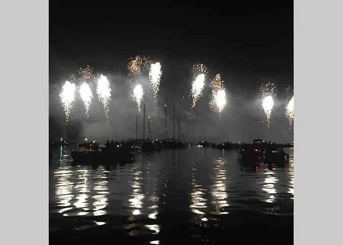 Panoramica Private Sleeps 8-by Italian Villa *