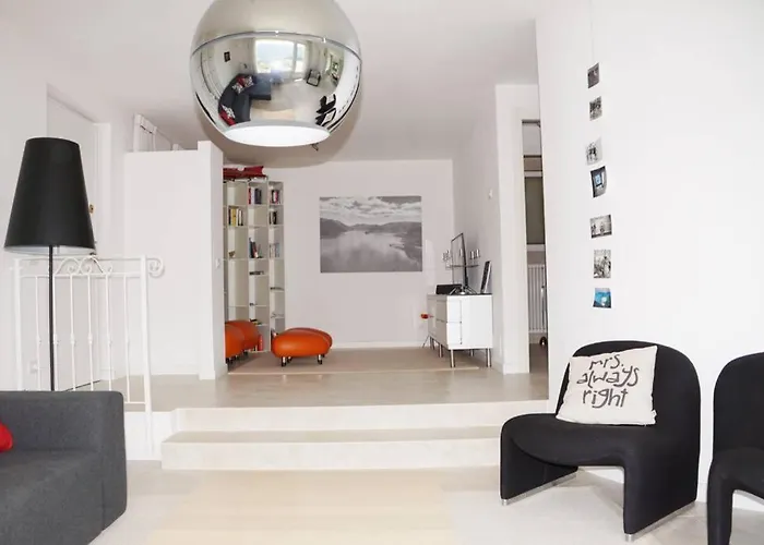 Panoramica Private Sleeps 8-by Italian Lenno