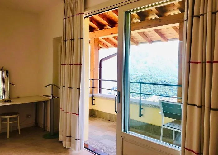 Panoramica Private Sleeps 8-by Italian